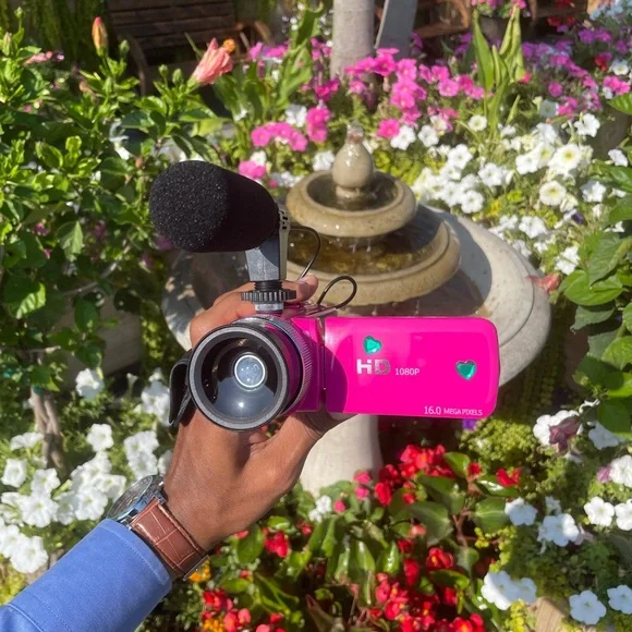 Rare Pink HD 16 MP camcorder with Microphone, 32 GB sd card and Fish eye Lens